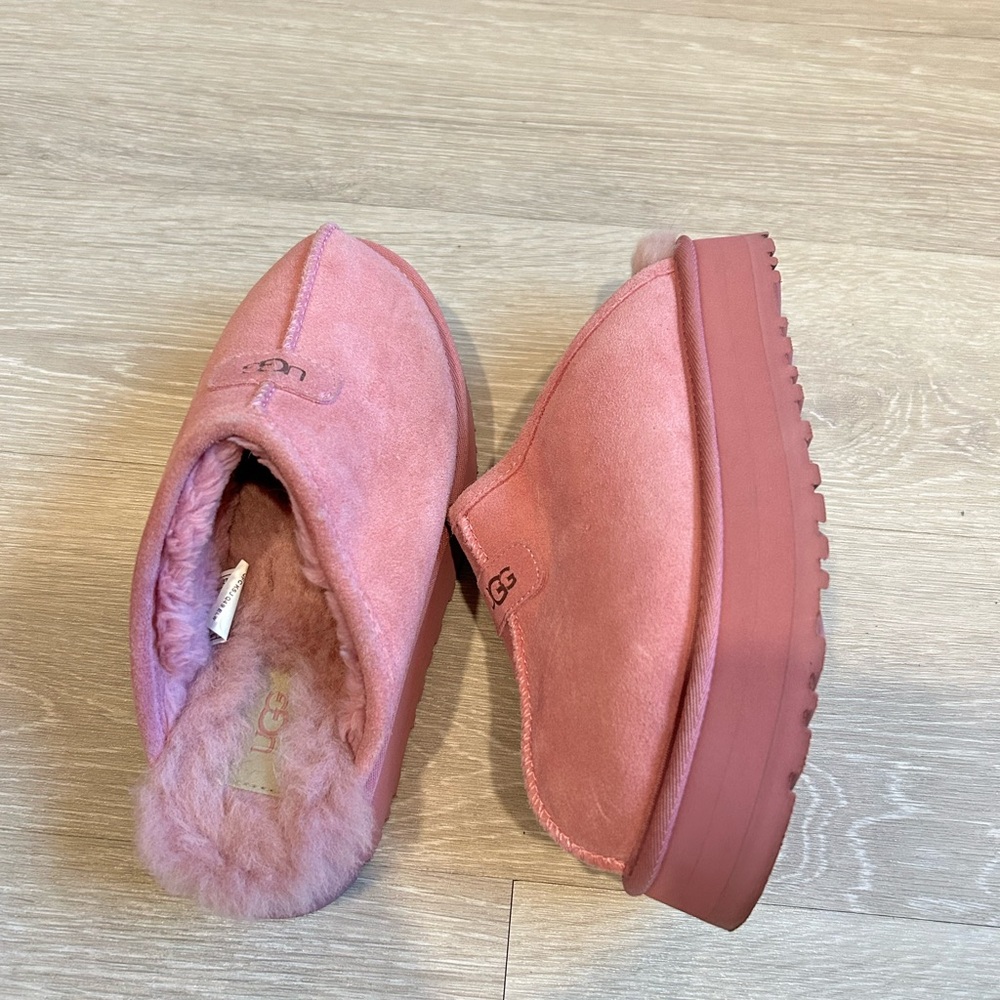 UGG Women's Blush Platform Slippers - Picture 2 of 7